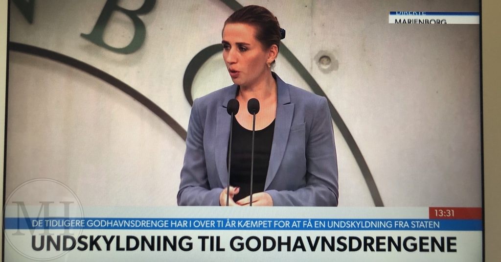 Mette Frederiksen siger undskyld